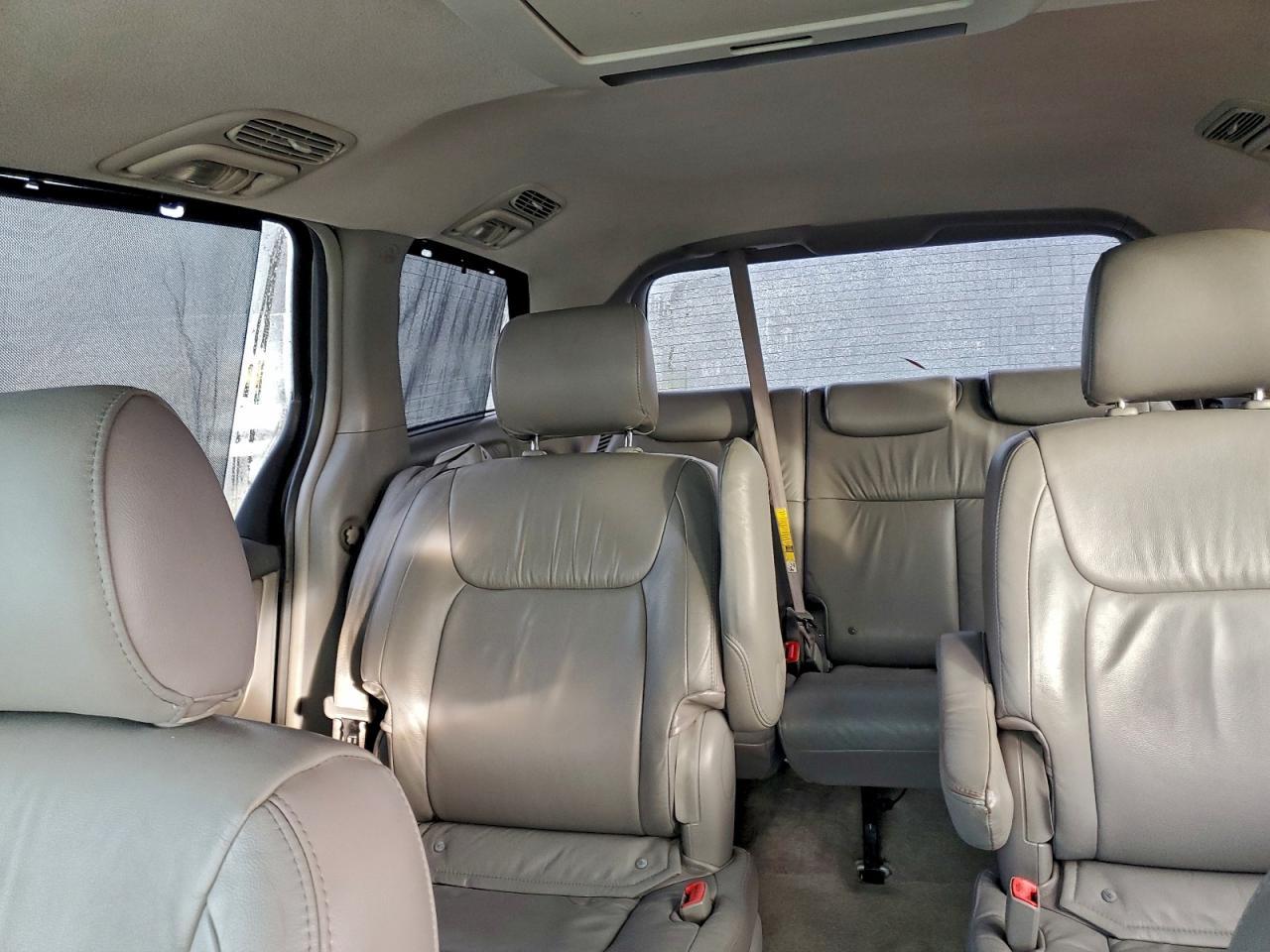 2007 TOYOTA SIENNA
