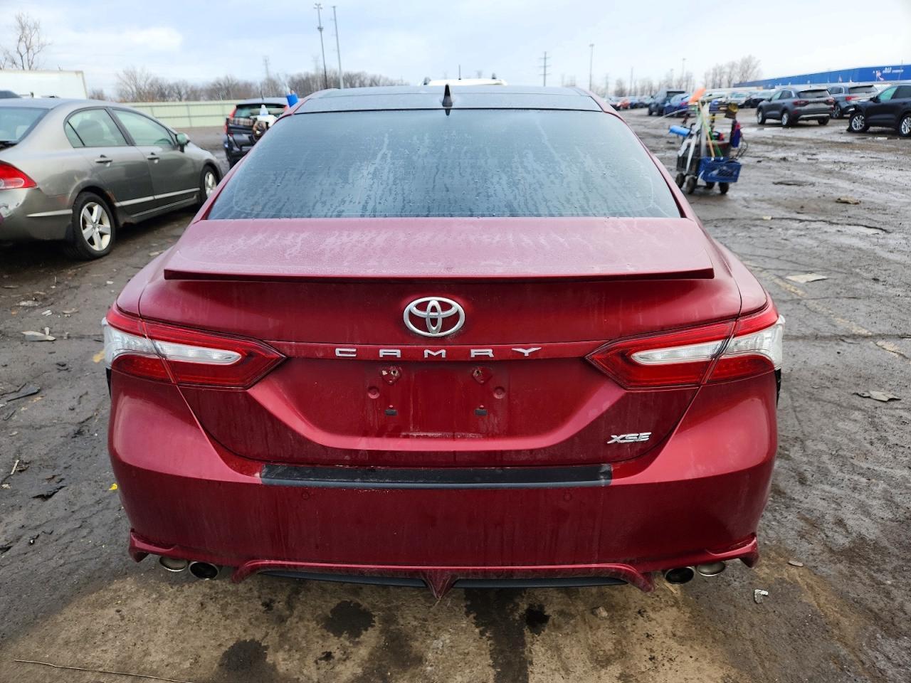 2018 TOYOTA CAMRY