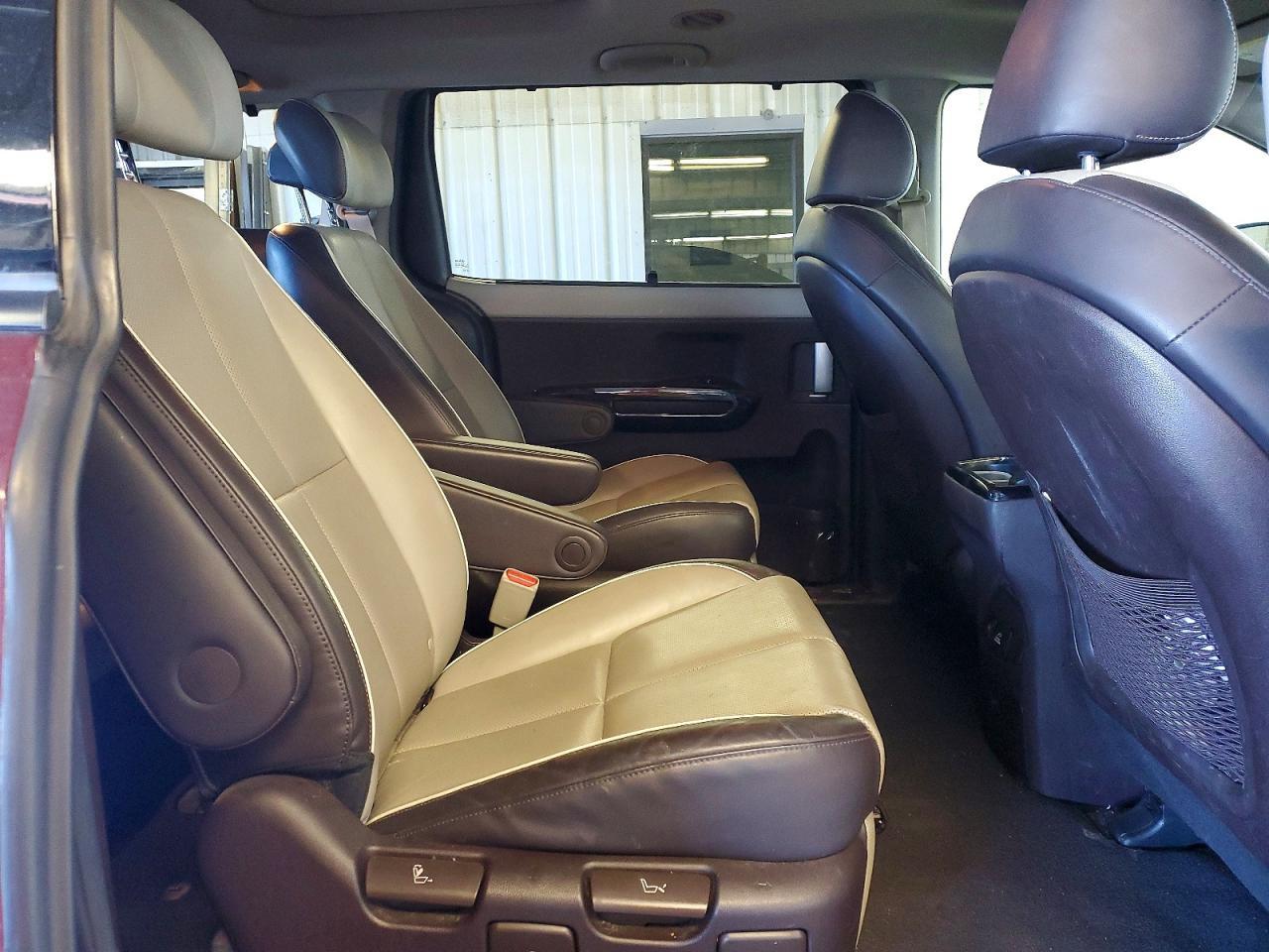 2016 KIA SEDONA