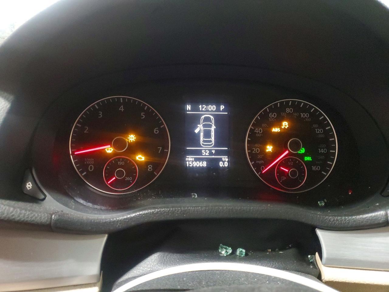 2012 VOLKSWAGEN Passat
