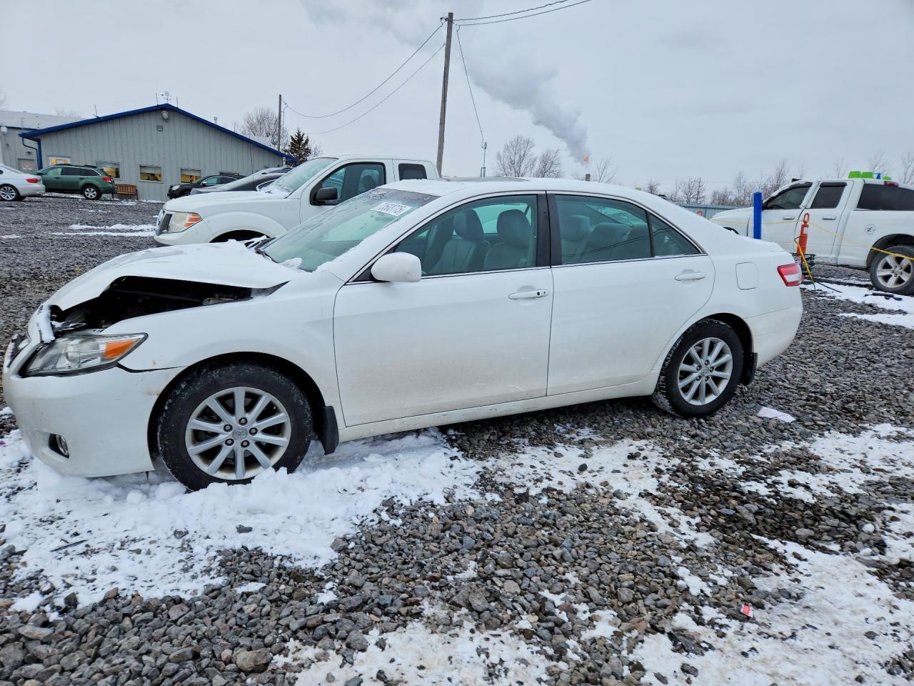 2011 TOYOTA CAMRY