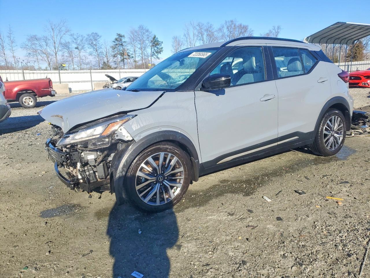 2021 NISSAN KICKS