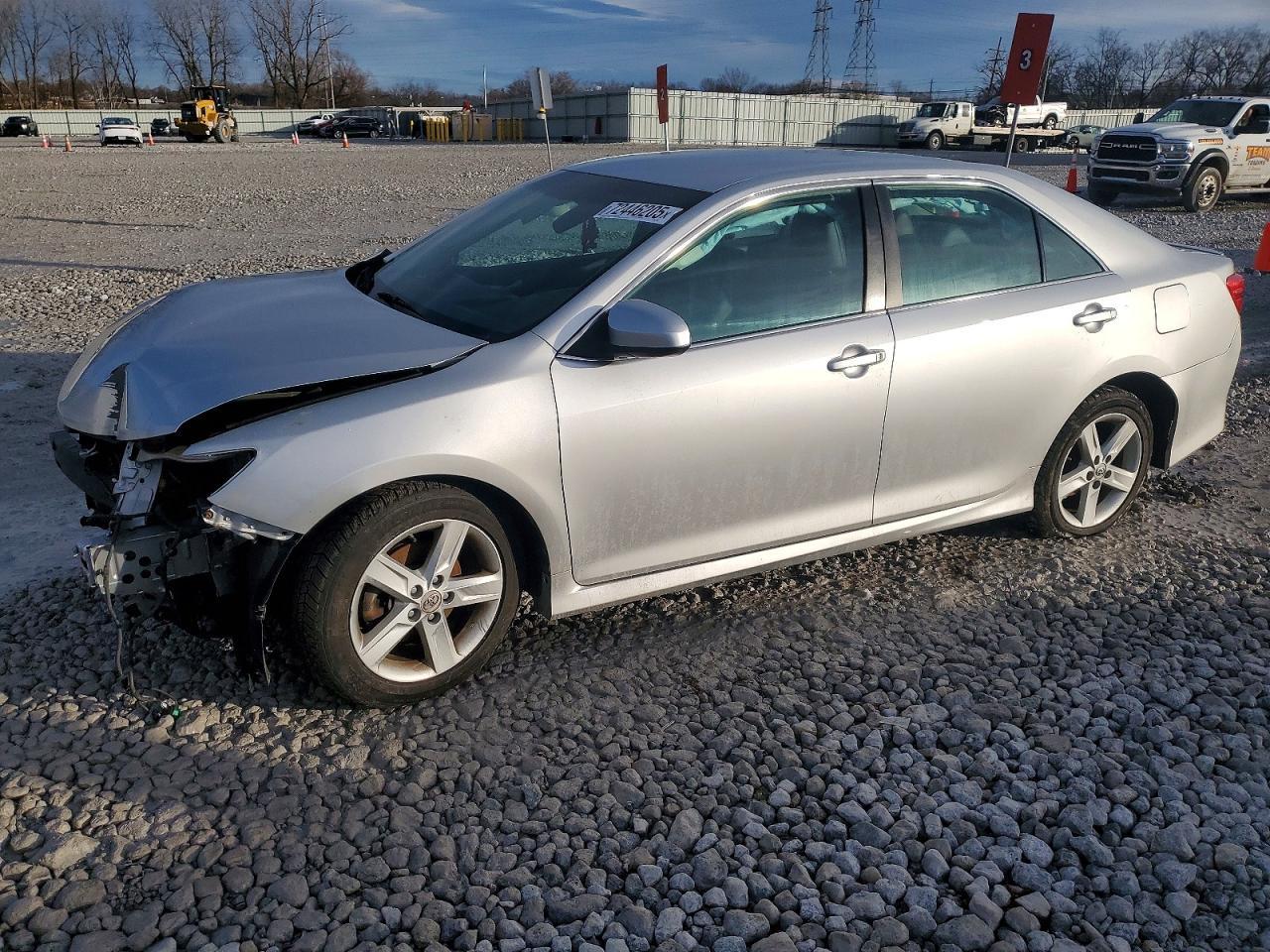 2013 TOYOTA CAMRY