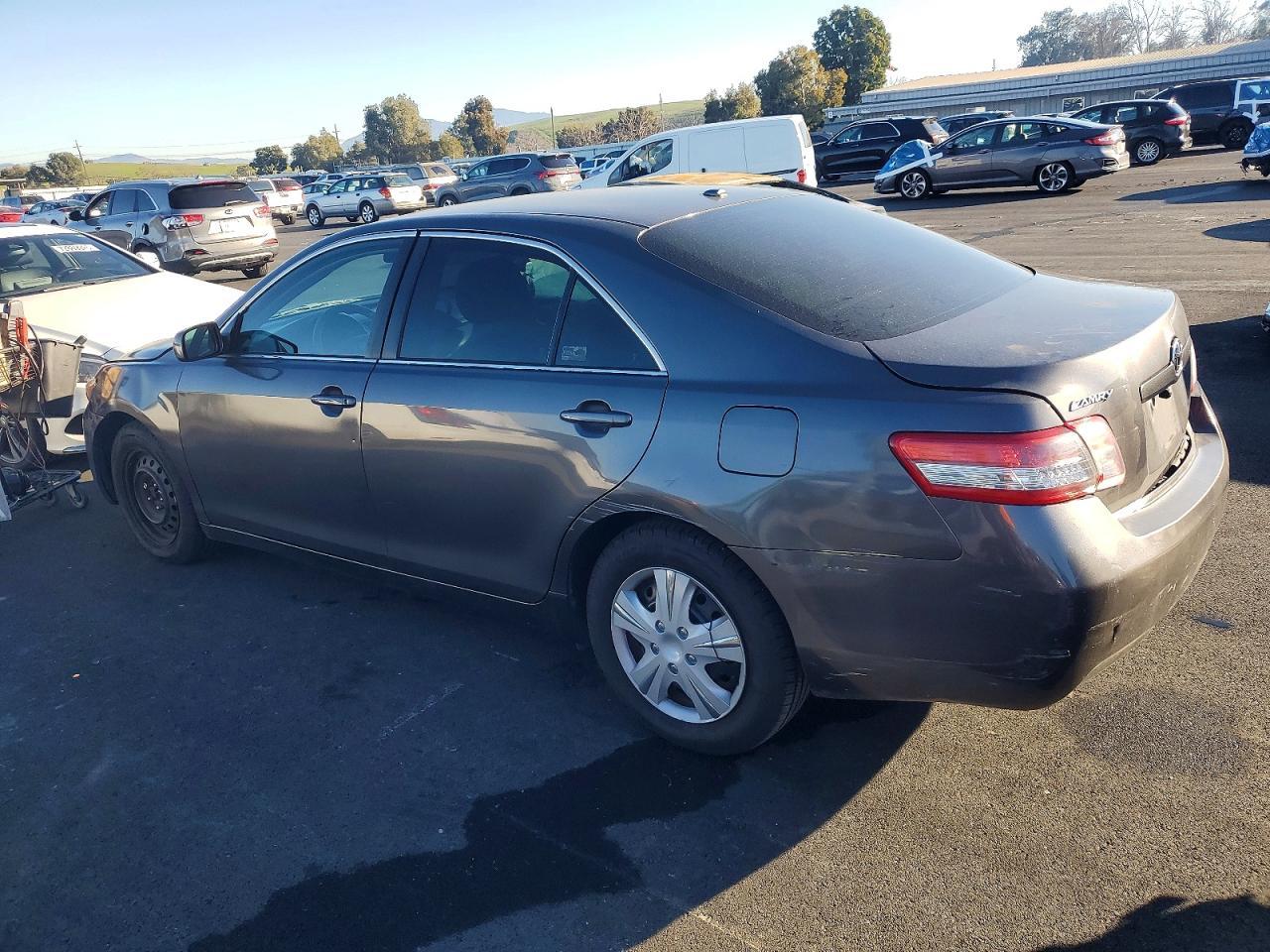 2011 TOYOTA CAMRY