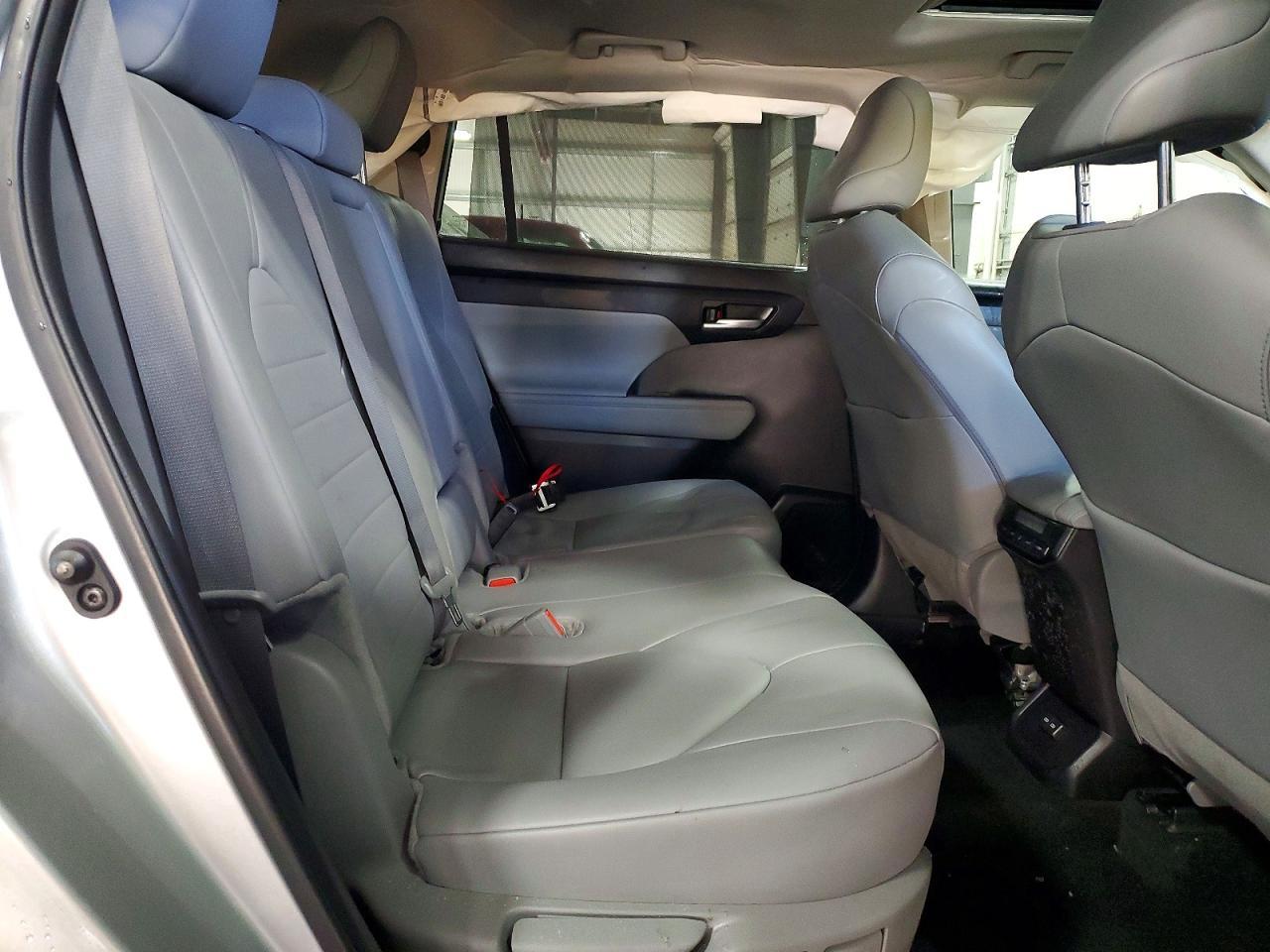 2024 TOYOTA HIGHLANDER