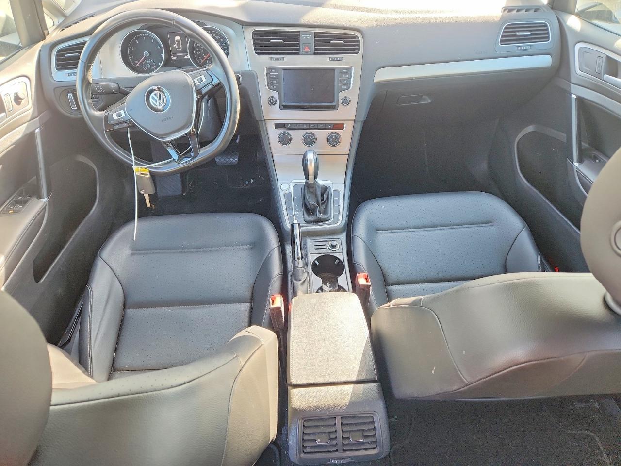 2017 VOLKSWAGEN GOLF