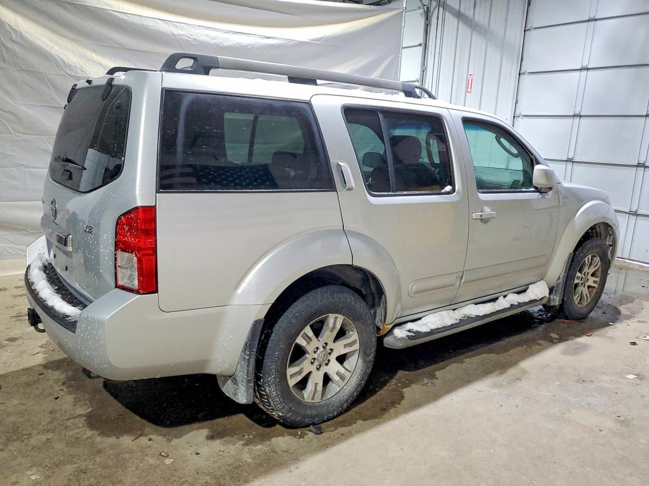 2009 NISSAN PATHFINDER