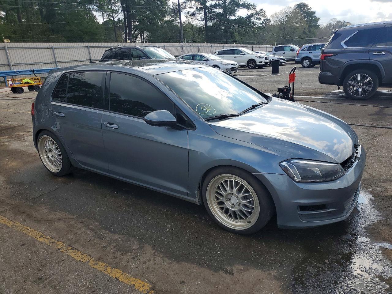 2015 VOLKSWAGEN GOLF