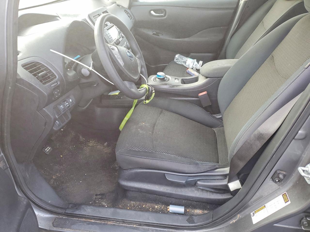 2016 NISSAN LEAF