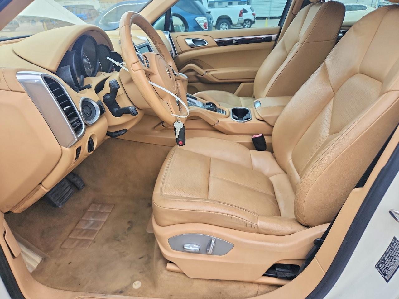 2012 PORSCHE CAYENNE
