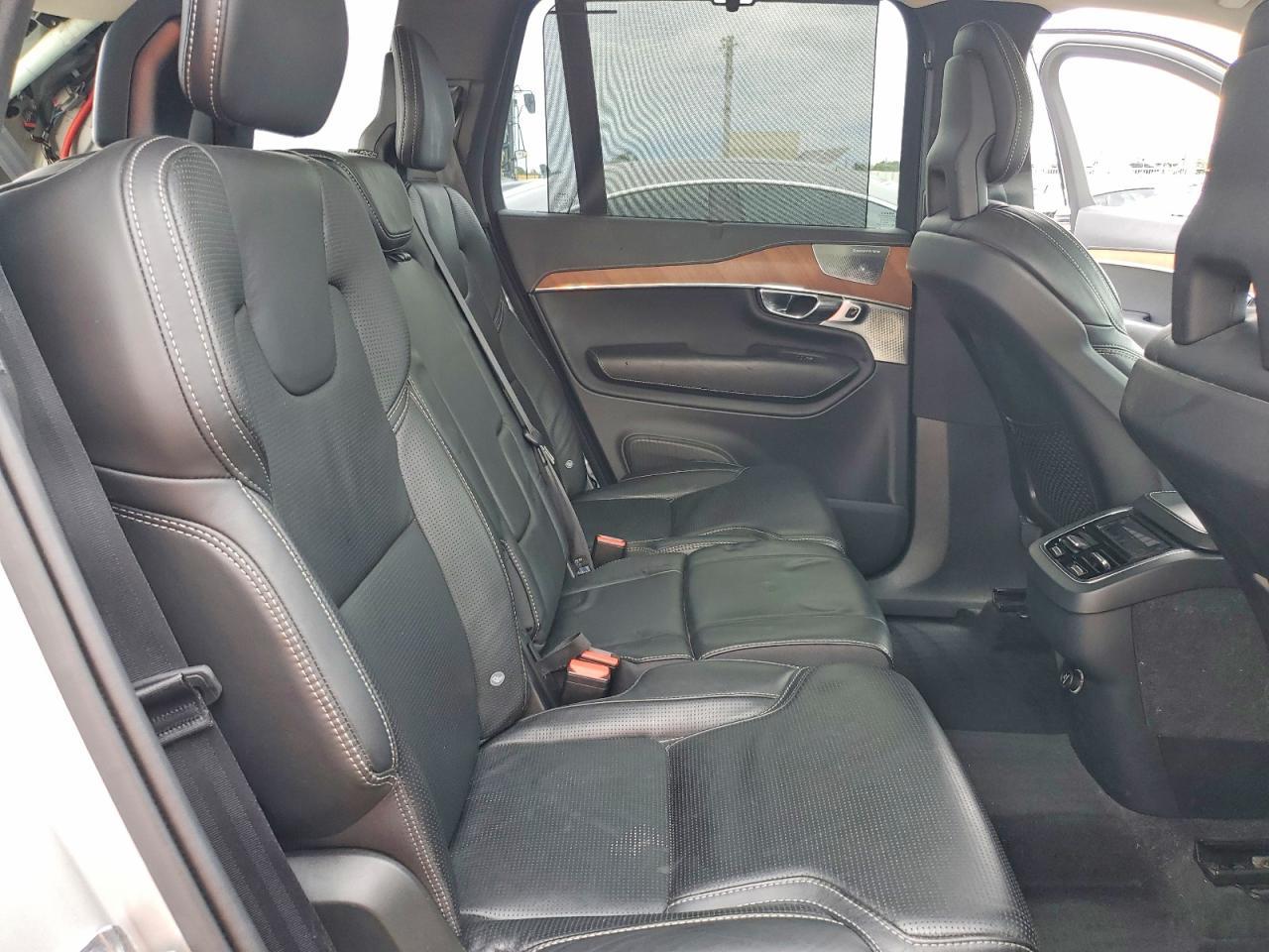 2018 VOLVO XC90