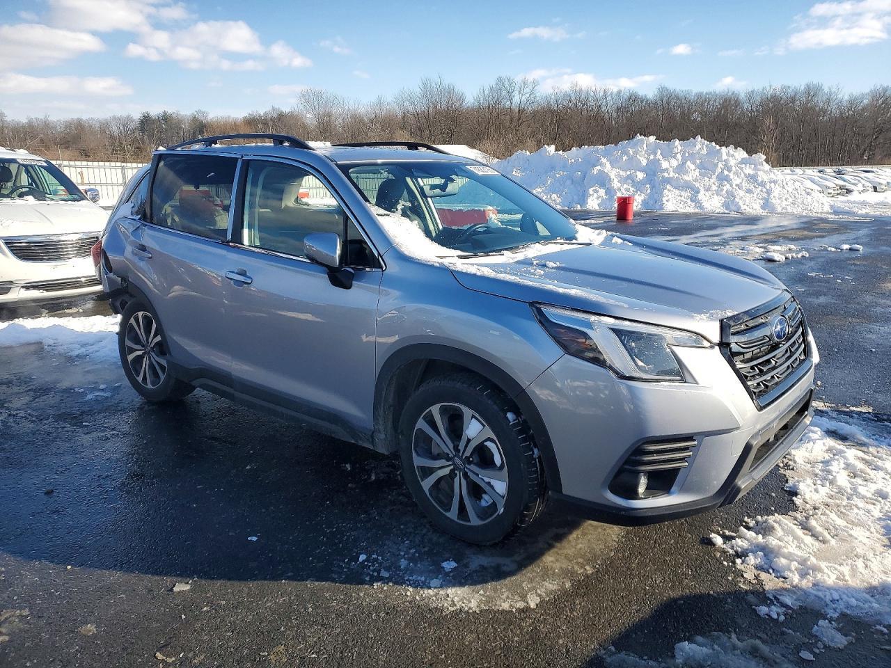 2024 SUBARU FORESTER
