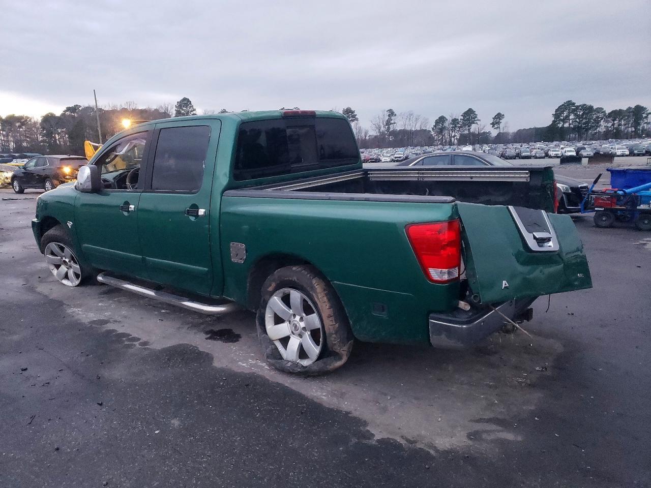 2004 NISSAN Titan