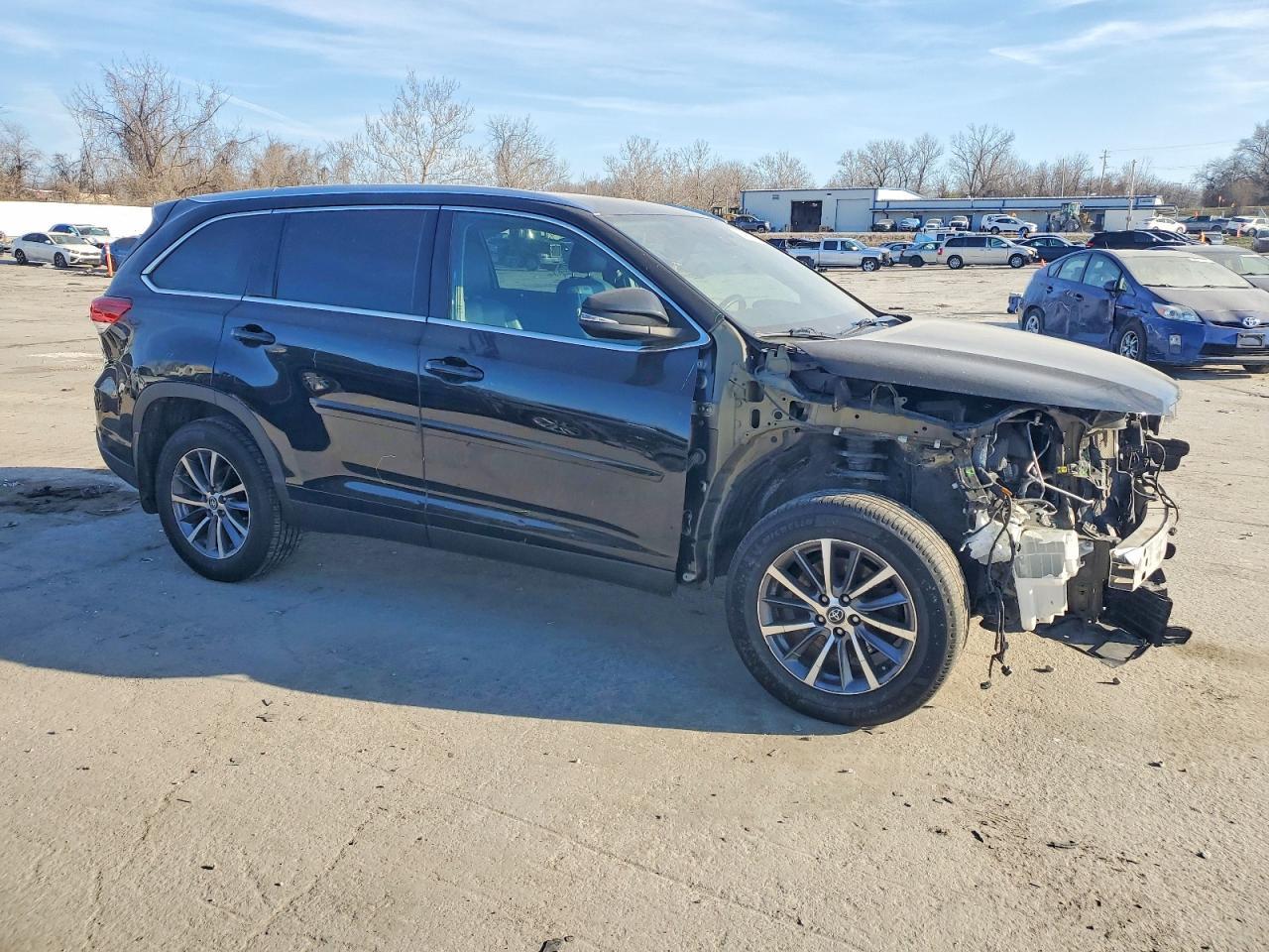 2019 TOYOTA HIGHLANDER
