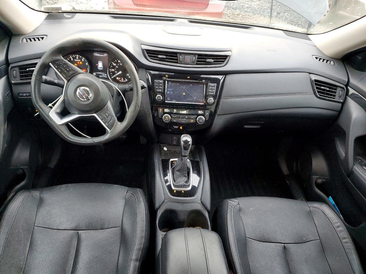 2017 NISSAN ROGUE