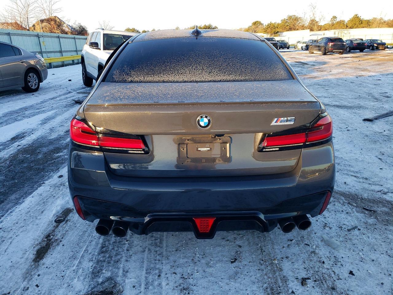 2022 BMW M5