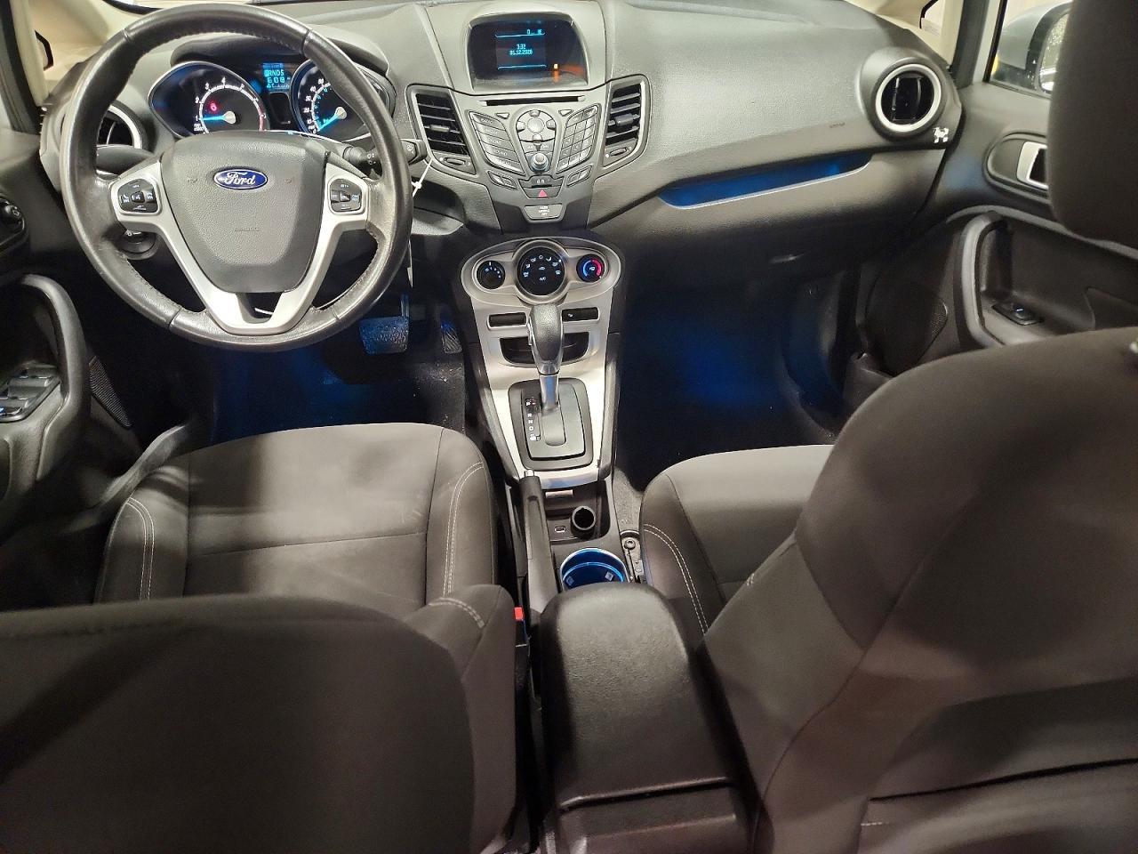 2016 FORD Fiesta
