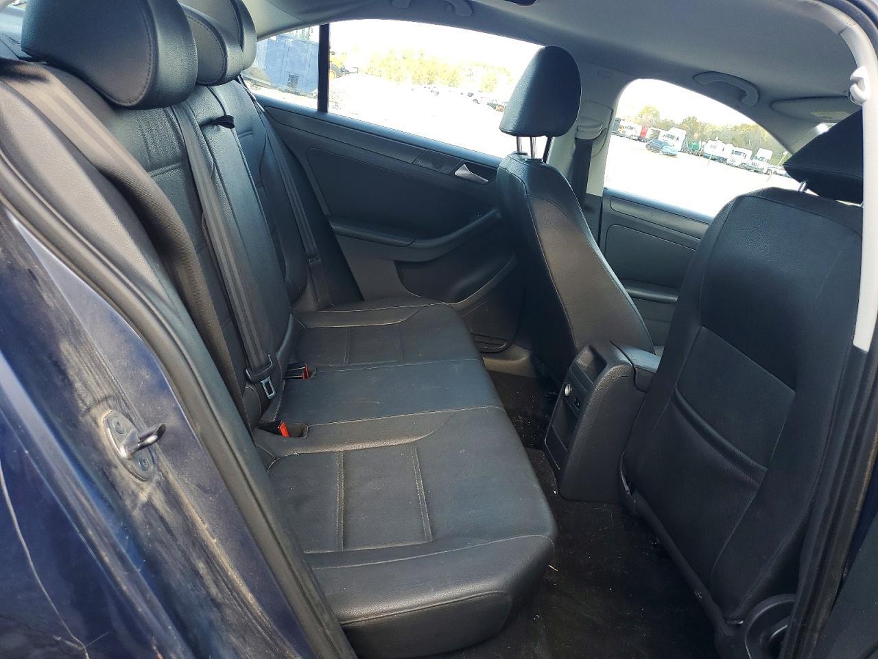 2012 VOLKSWAGEN JETTA