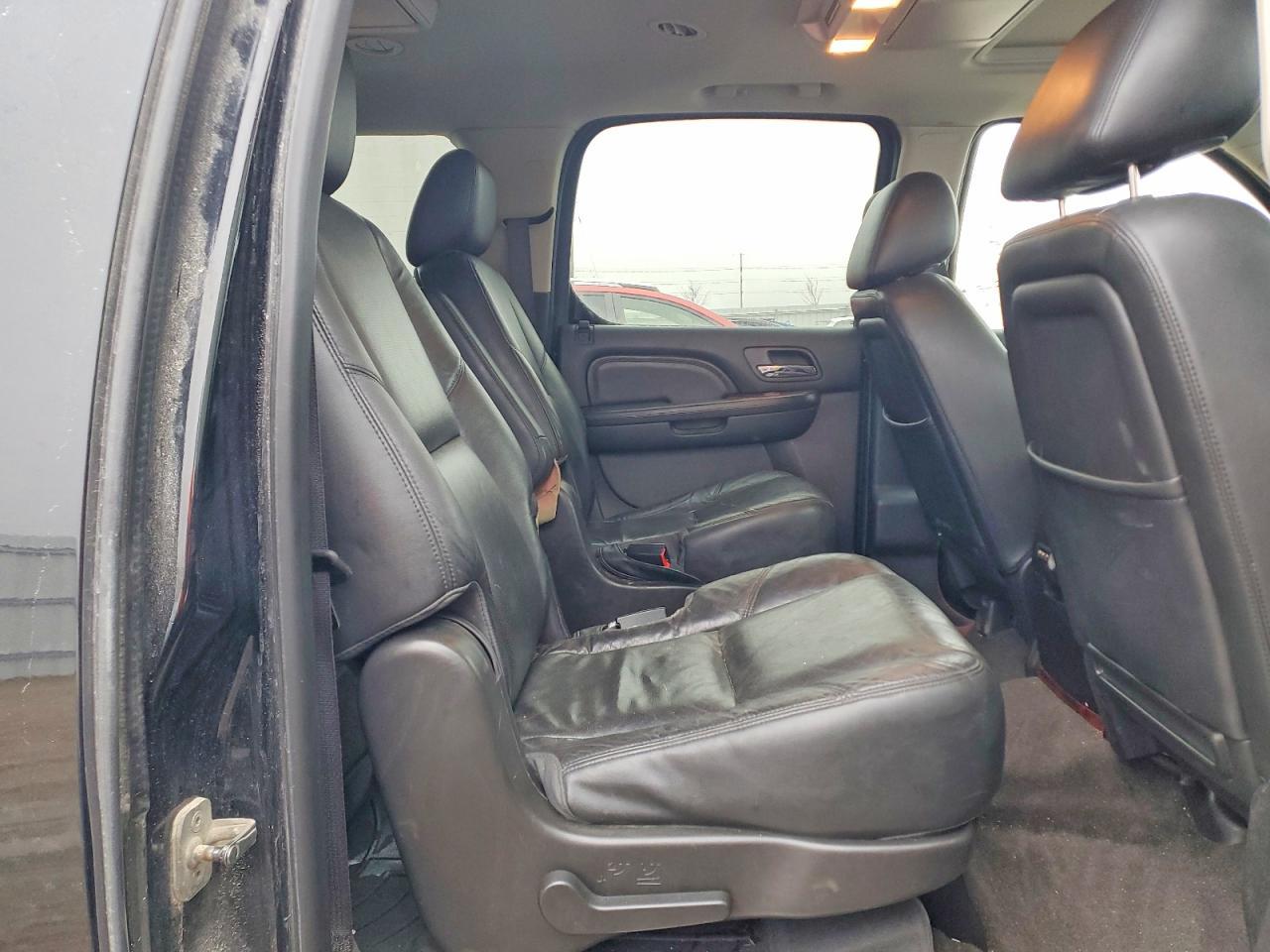 2012 CADILLAC Escalade ESV