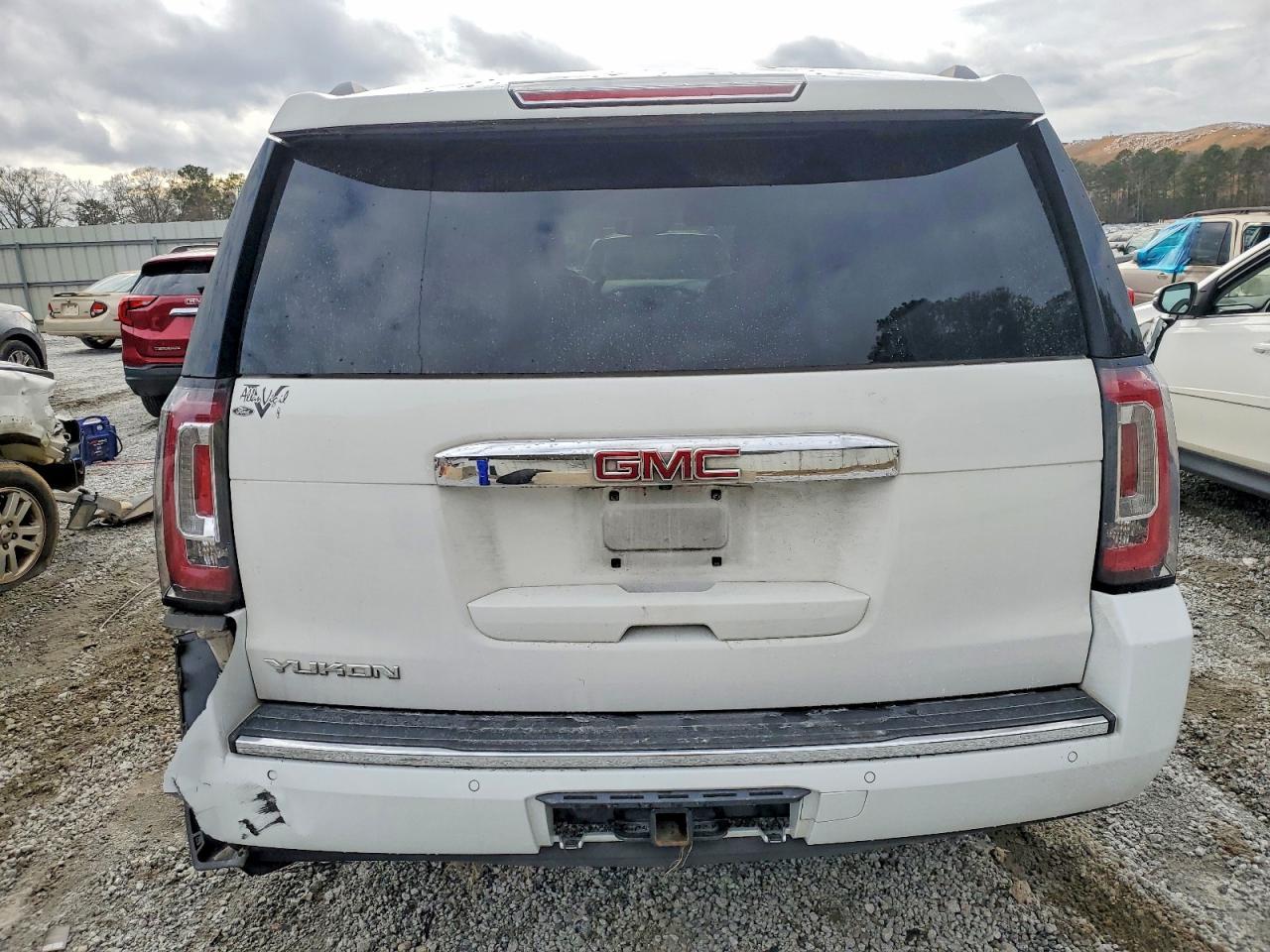 2017 GMC Yukon