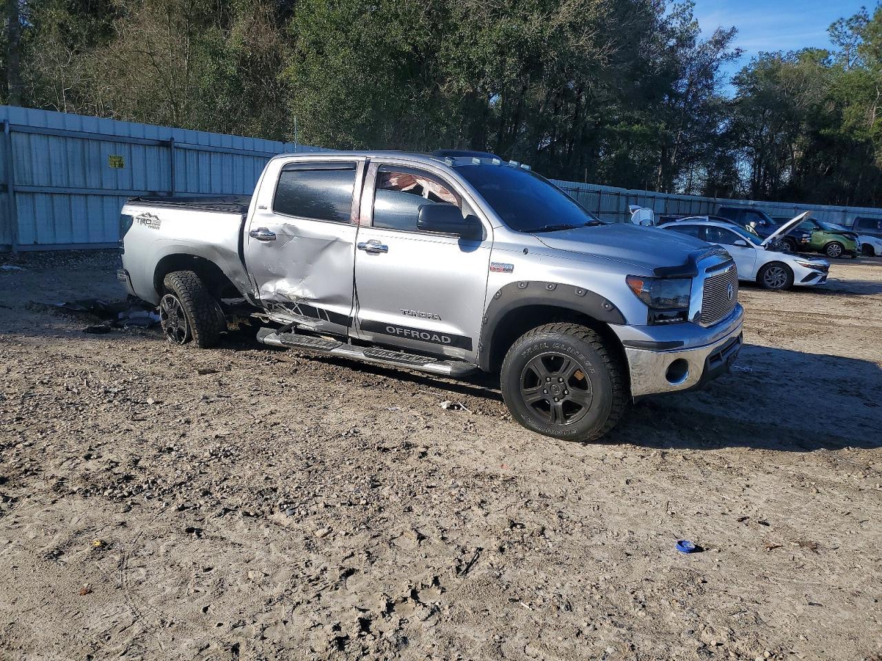 2012 TOYOTA TUNDRA