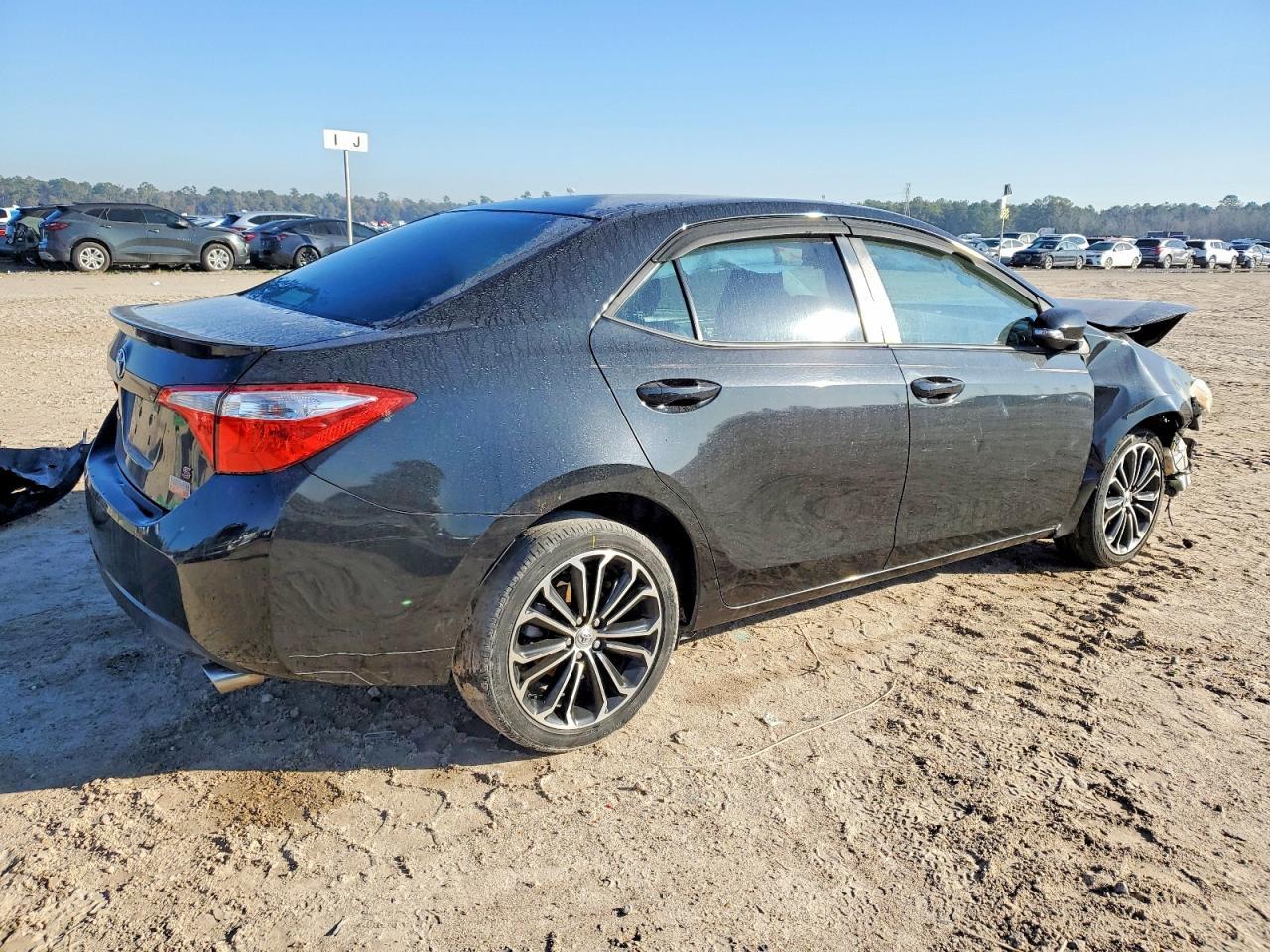 2016 TOYOTA COROLLA