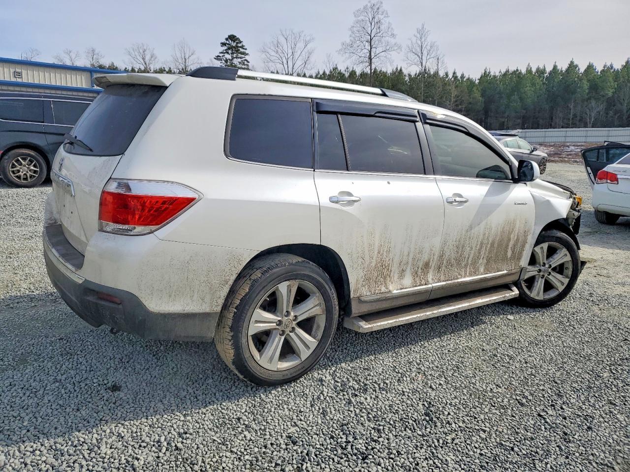 2012 TOYOTA HIGHLANDER
