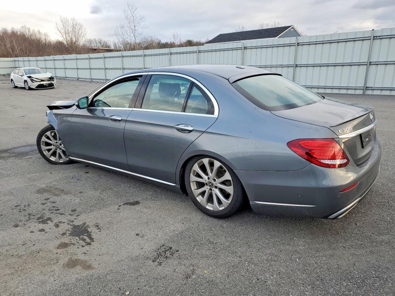 2017 MERCEDES-BENZ E-Class