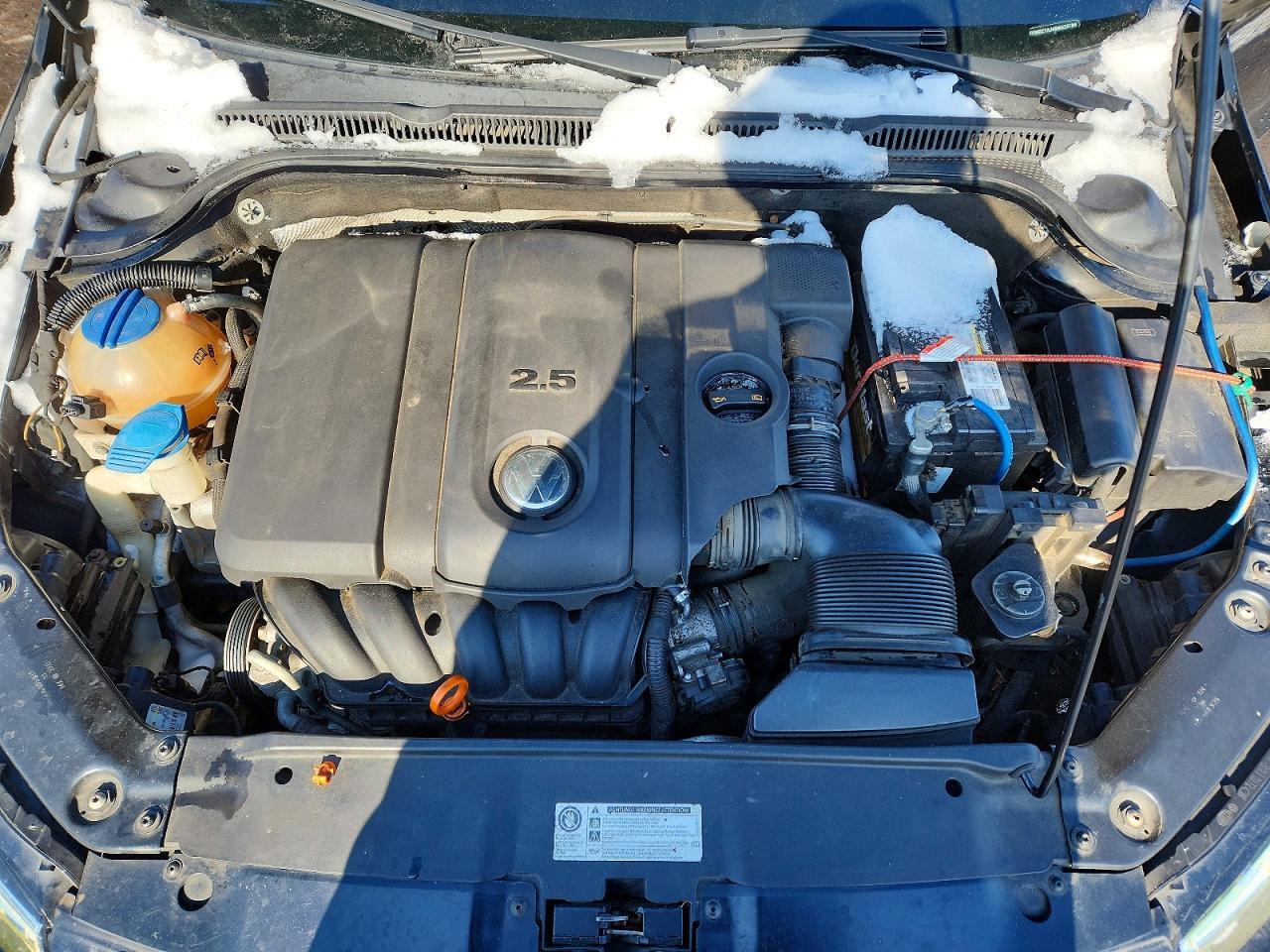 2011 VOLKSWAGEN JETTA