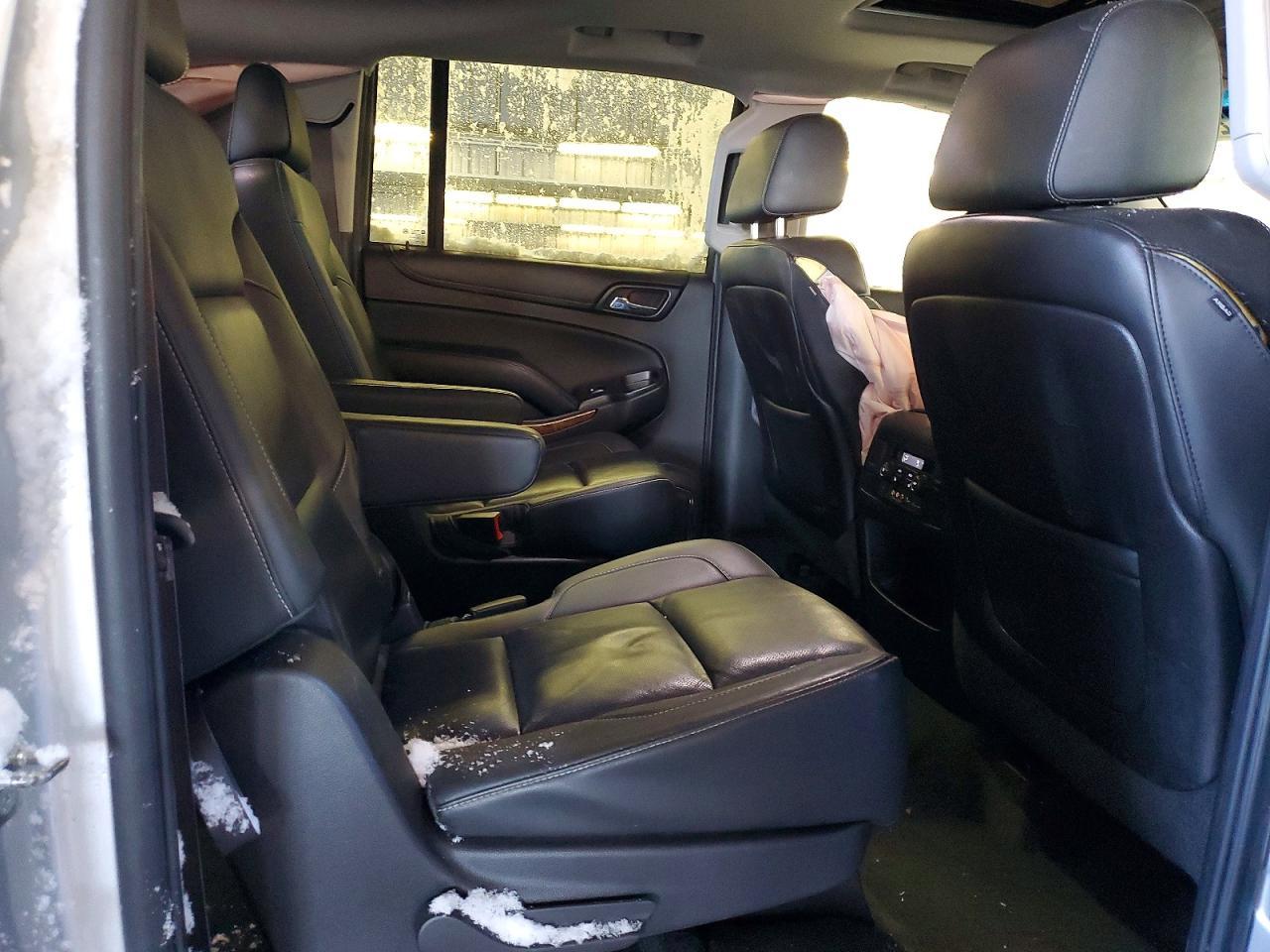 2015 CHEVROLET Suburban