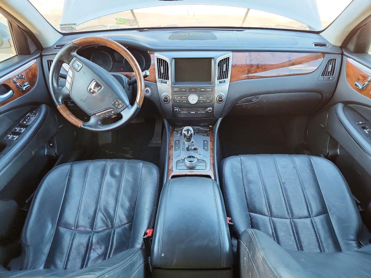 2013 HYUNDAI Equus