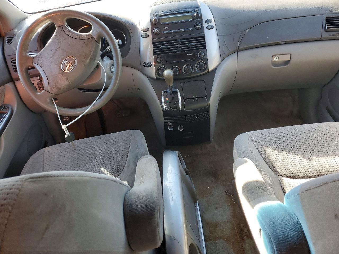 2006 TOYOTA SIENNA