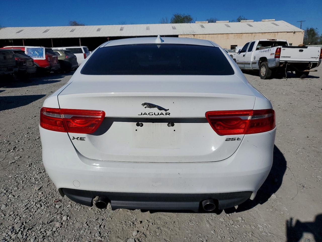 2017 JAGUAR XE