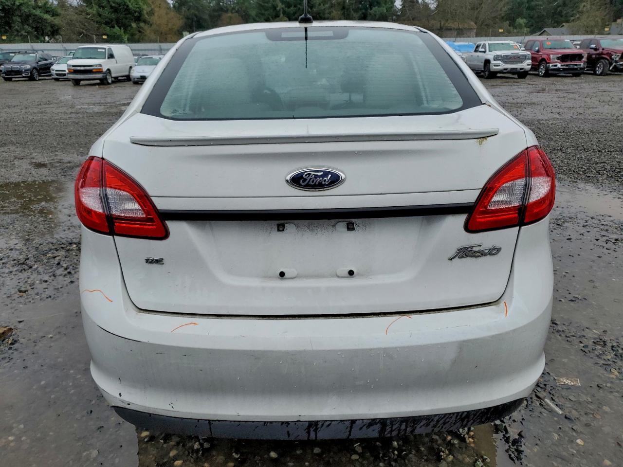 2013 FORD Fiesta