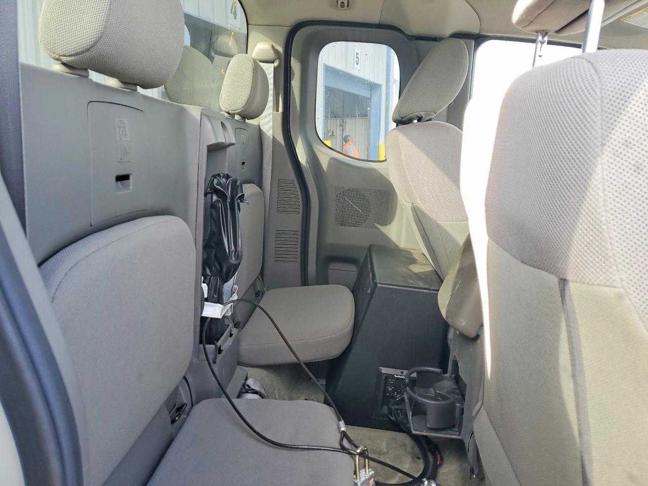 2015 NISSAN Frontier