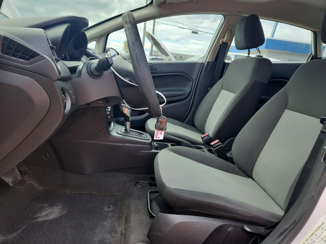 2016 FORD Fiesta