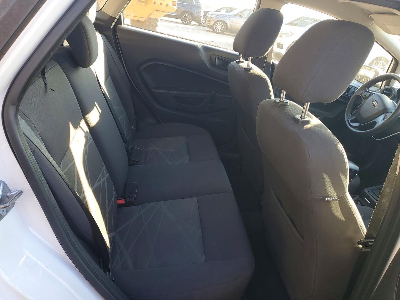 2015 FORD Fiesta