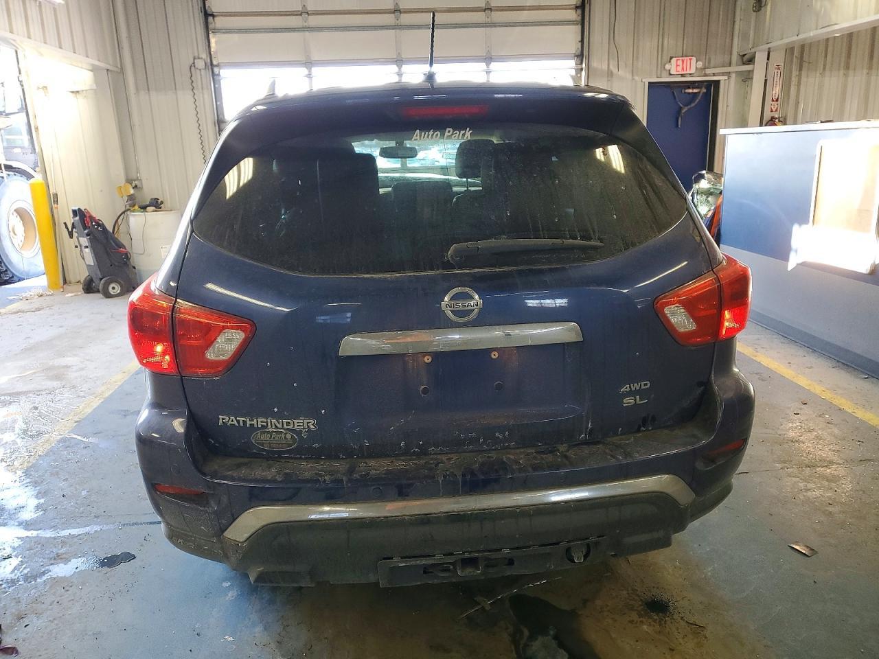 2017 NISSAN PATHFINDER