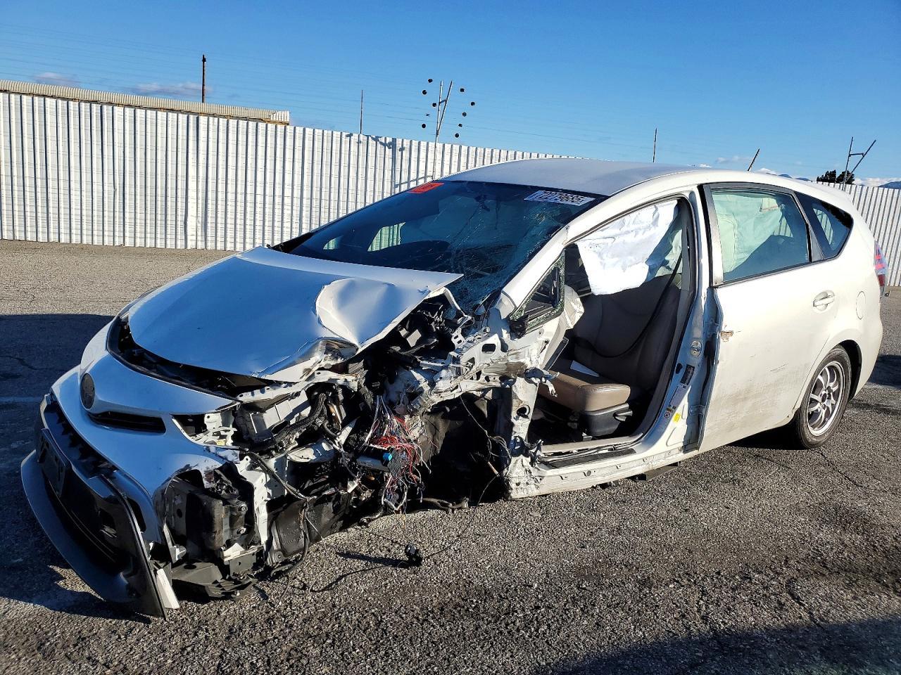 2015 TOYOTA PRIUS V