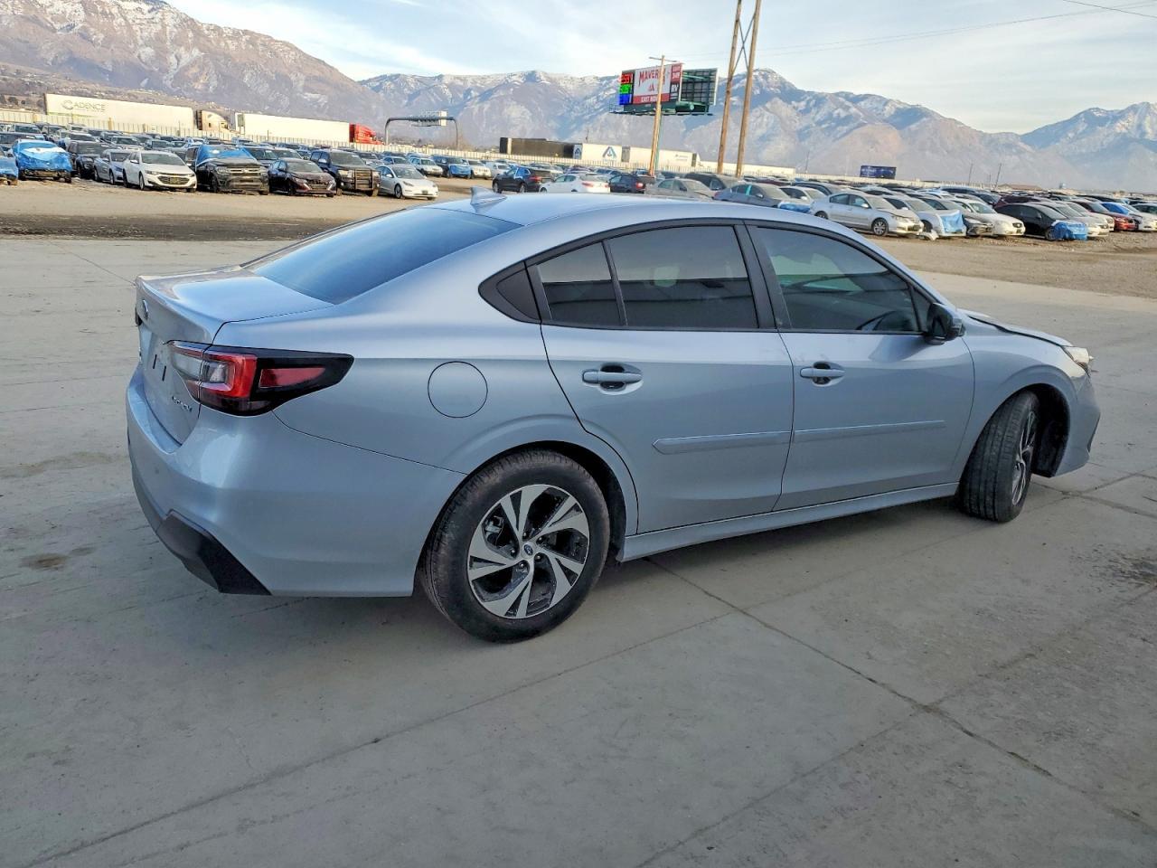 2025 SUBARU Legacy