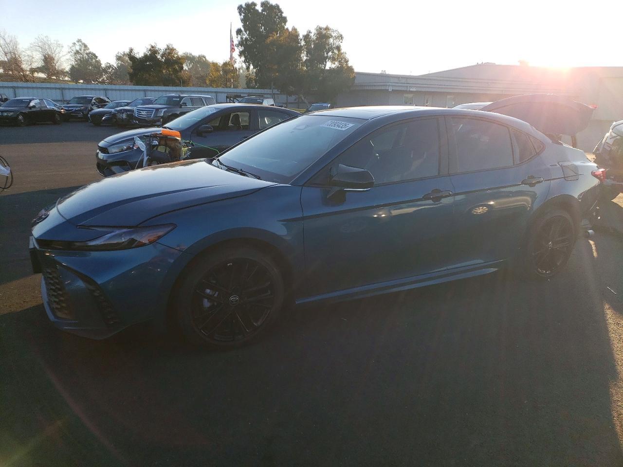 2025 TOYOTA CAMRY