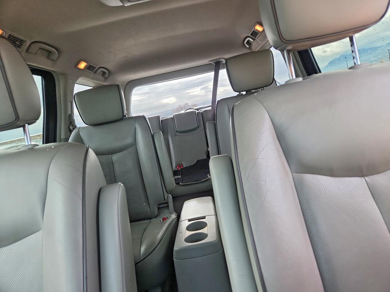 2012 NISSAN Quest