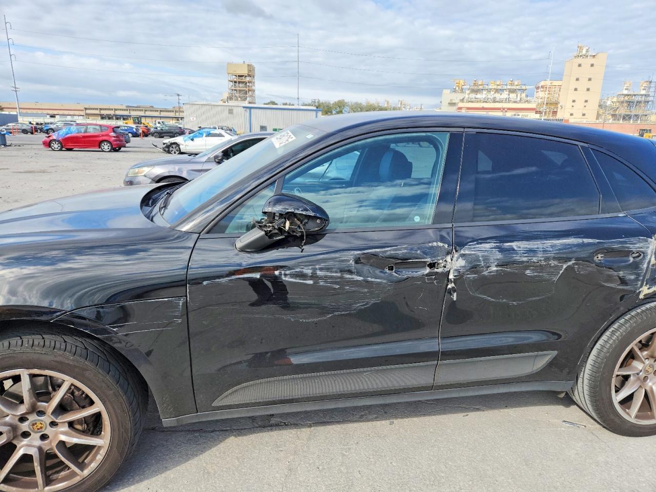 2015 PORSCHE Macan