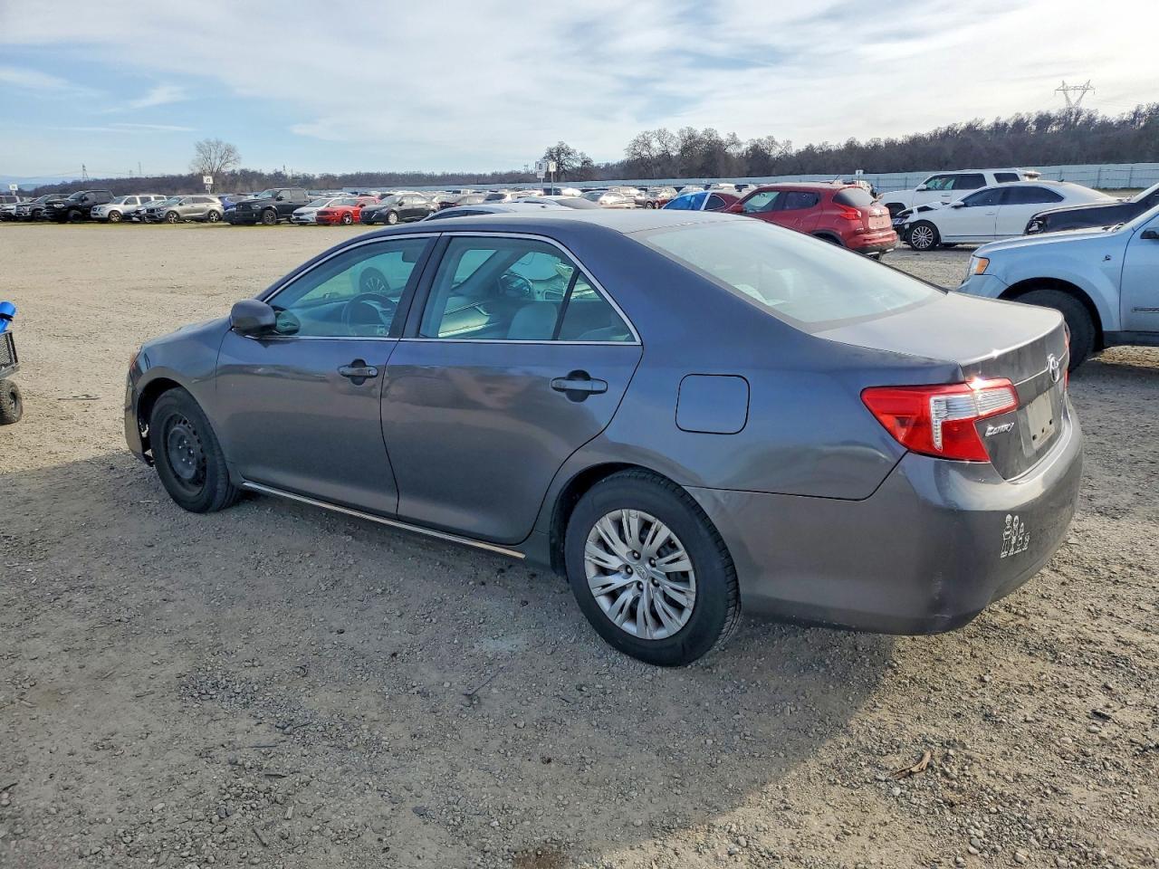 2013 TOYOTA CAMRY