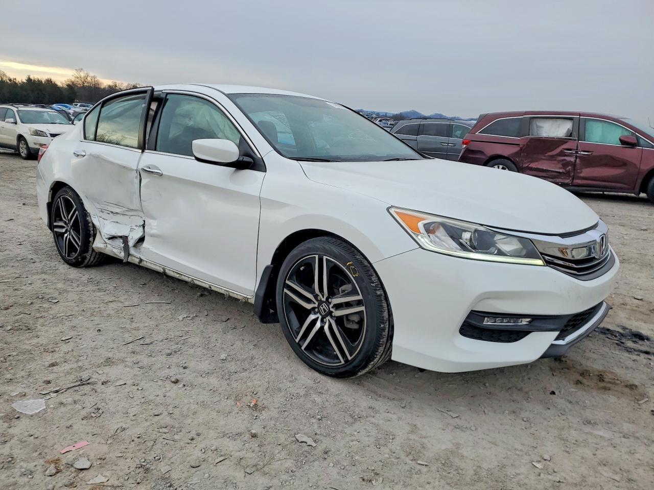 2017 HONDA ACCORD