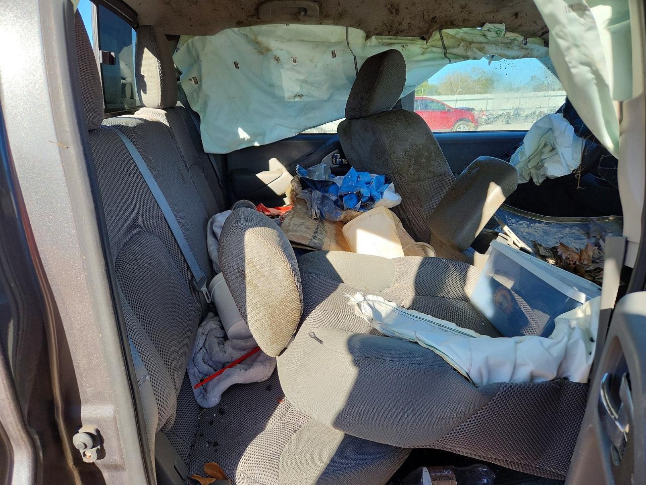 2016 NISSAN Frontier