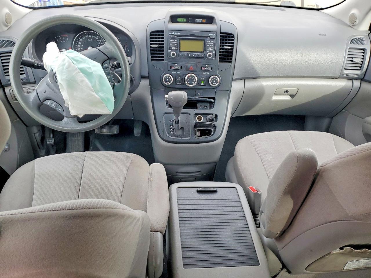 2014 KIA SEDONA