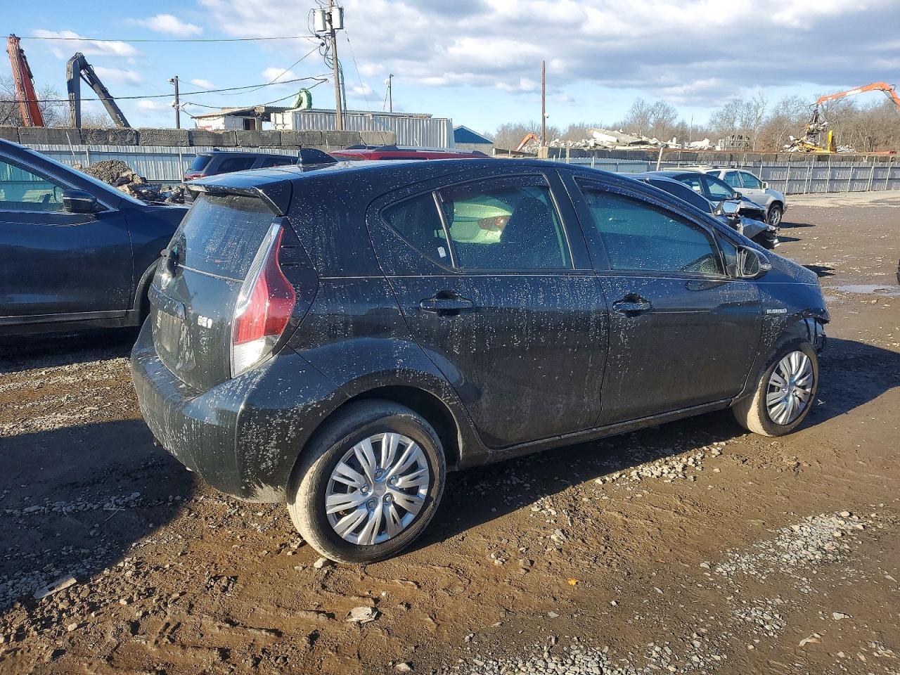 2015 TOYOTA Prius c