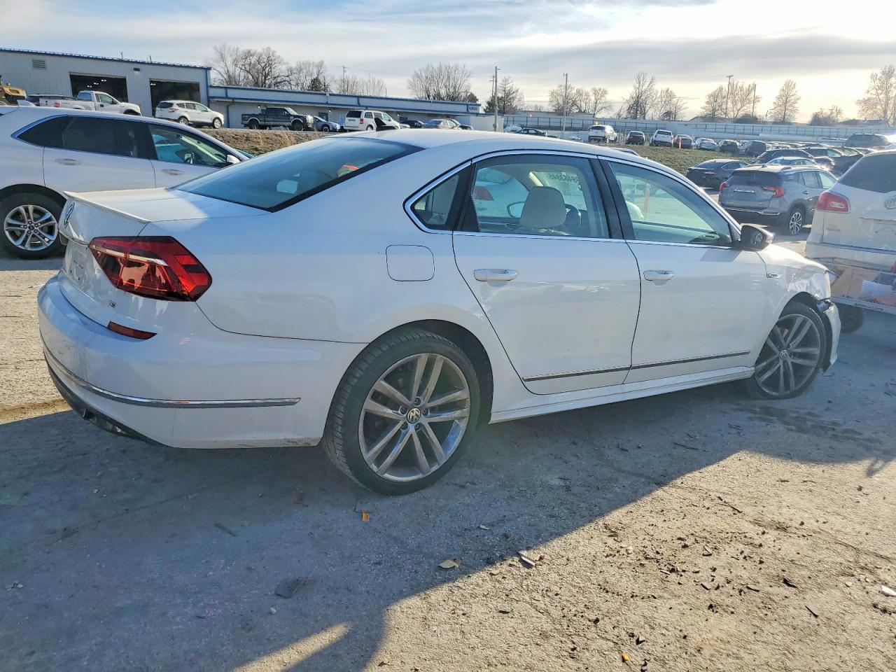 2017 VOLKSWAGEN Passat