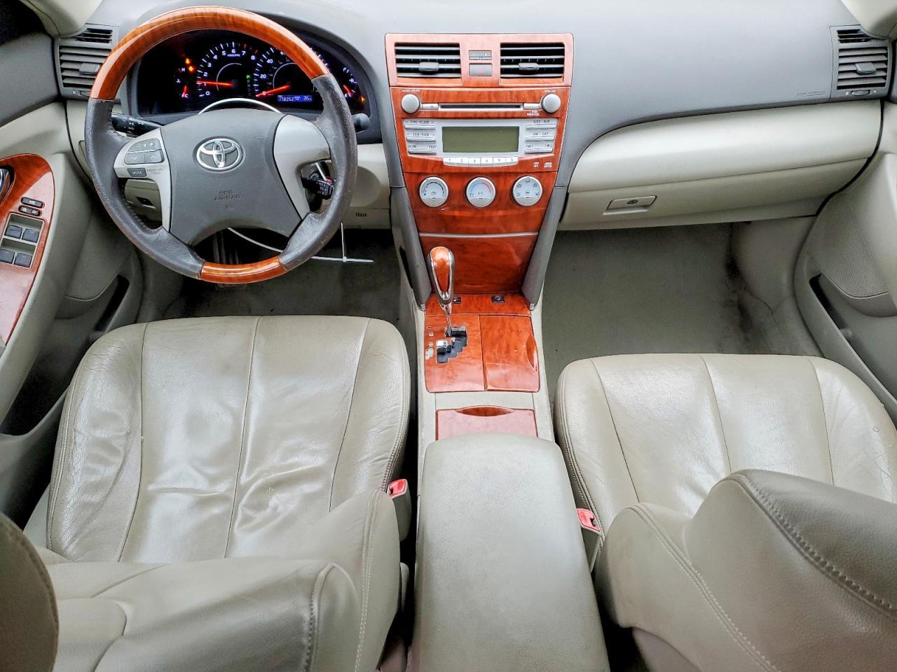 2011 TOYOTA CAMRY